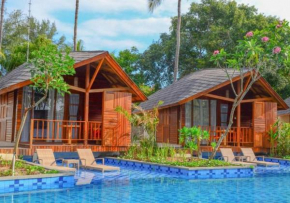 Private Lagoon House 7 BR in The Beach Front CYN